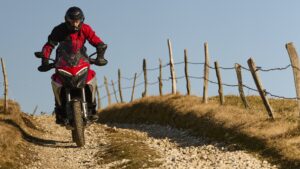 stivali da moto adventure bassi